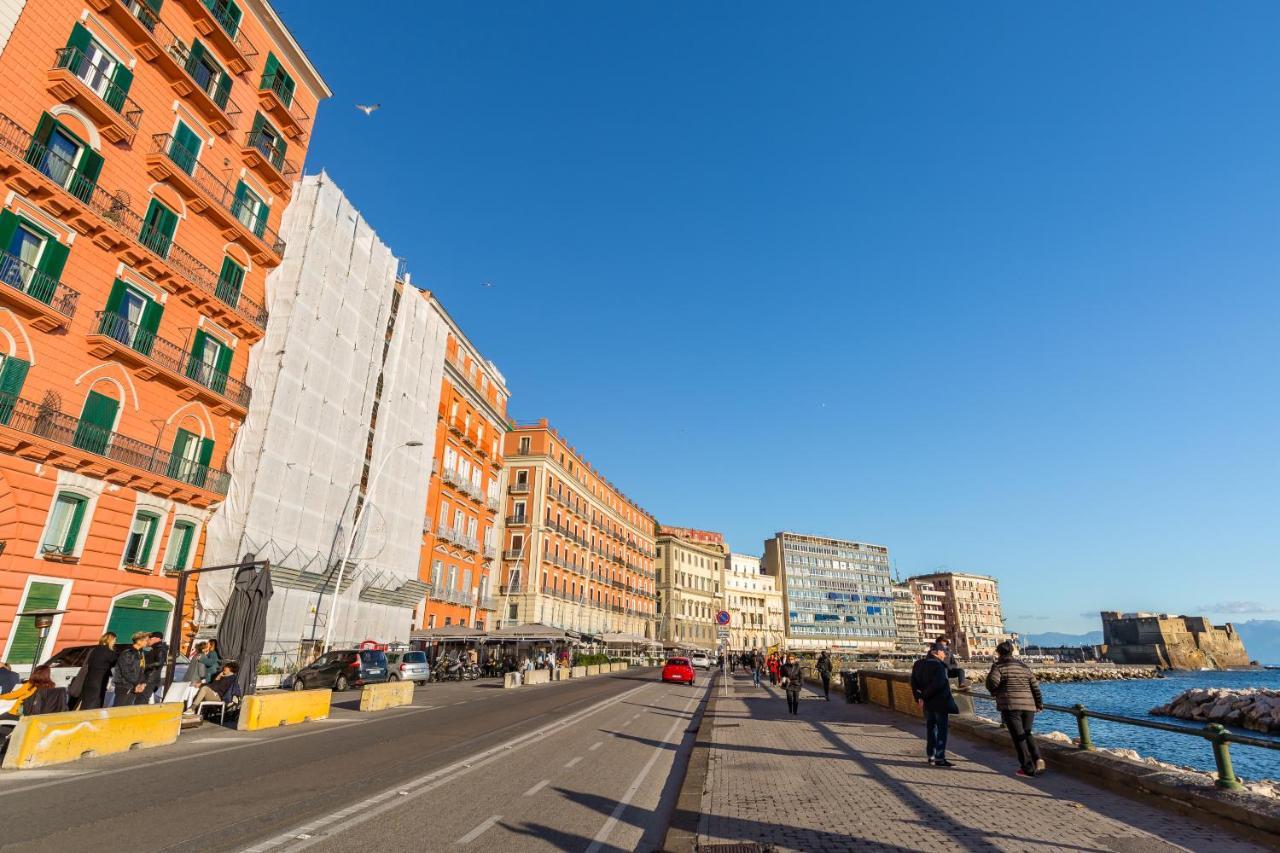 Parthenope'S Eye On The Seafront By Napoliapartments ภายนอก รูปภาพ
