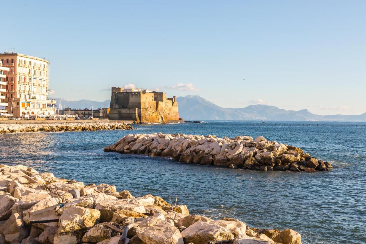 Parthenope'S Eye On The Seafront By Napoliapartments ภายนอก รูปภาพ