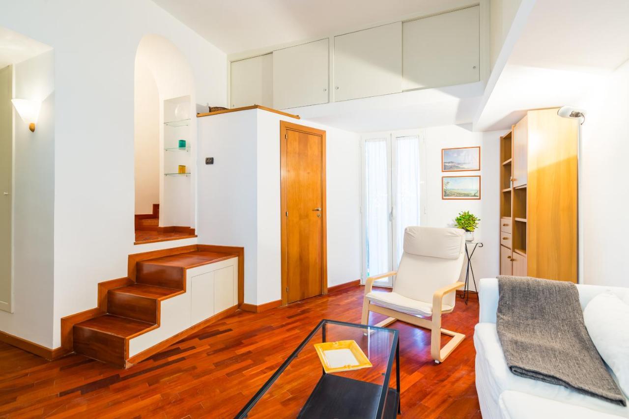Parthenope'S Eye On The Seafront By Napoliapartments ภายนอก รูปภาพ